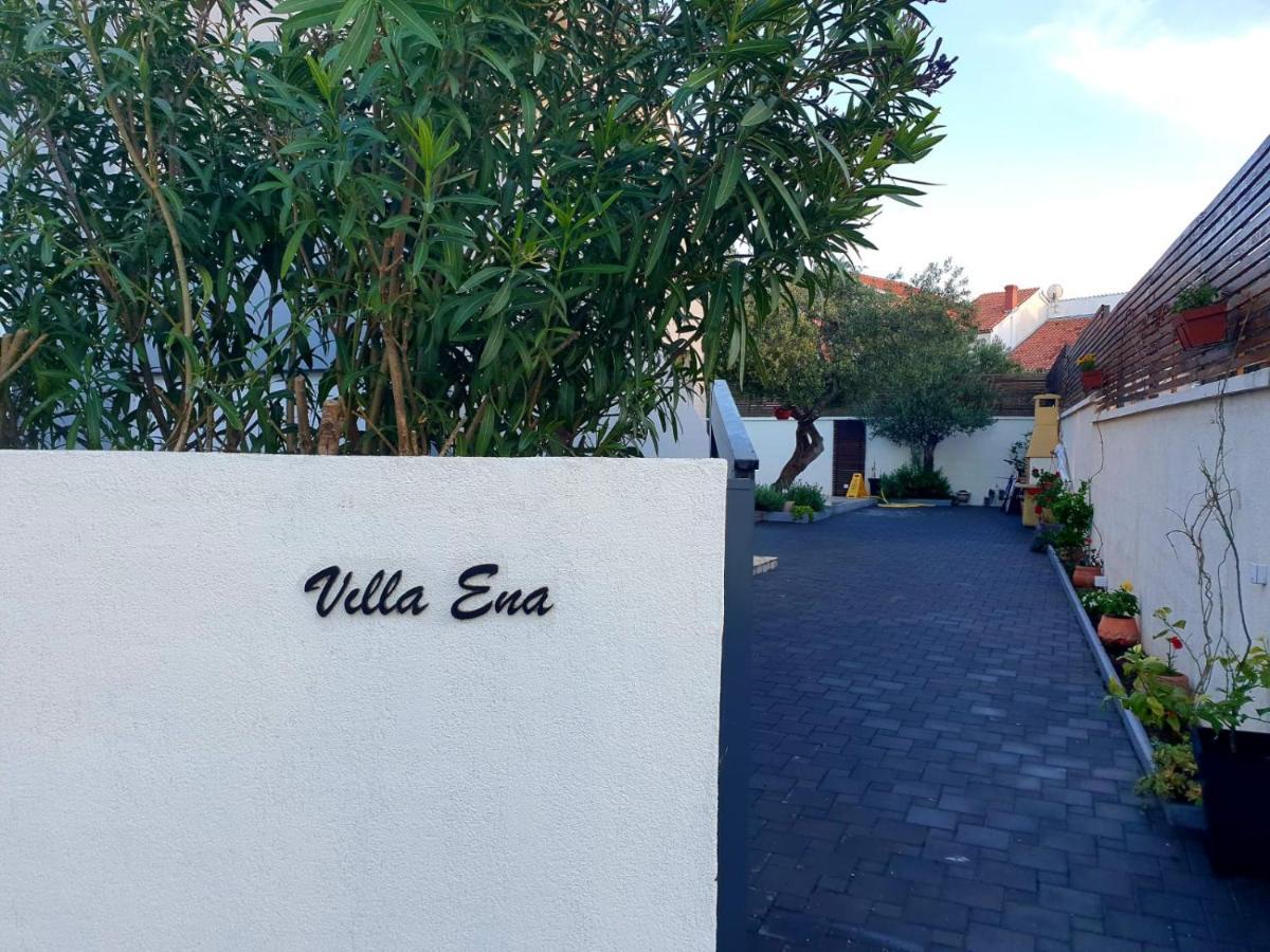 Vila Ena 穆泰尔岛 外观 照片