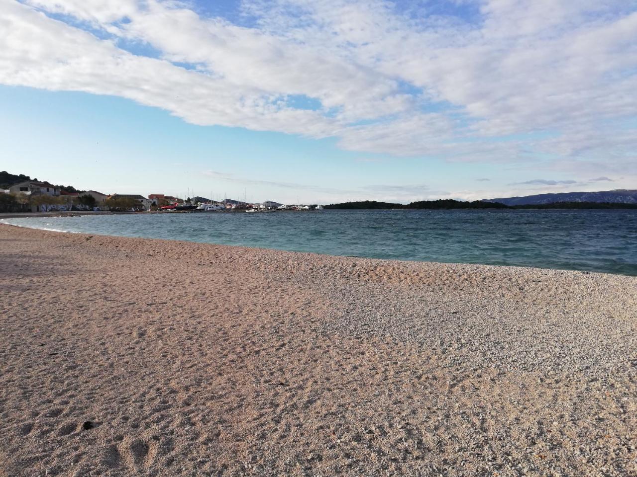 Vila Ena 穆泰尔岛 外观 照片